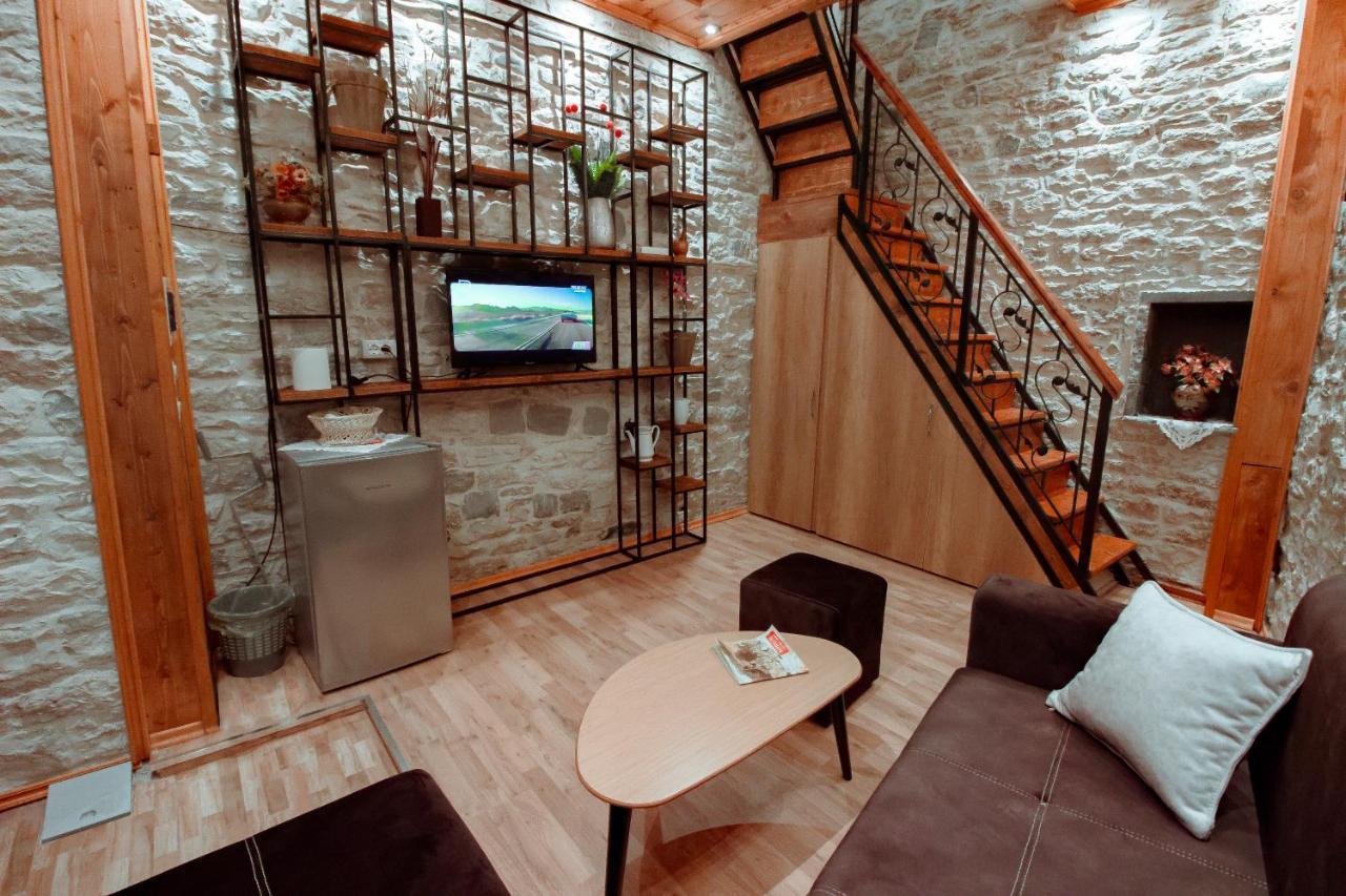 Duplex Apartment Viktoria Gjirokastër Exteriör bild